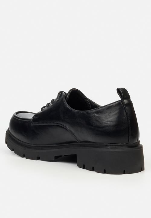 Miss Black - Tipsy 17 derby - black