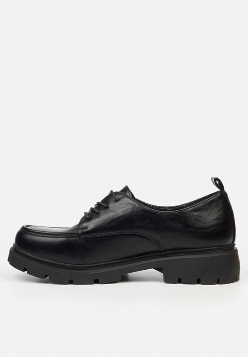 Miss Black - Tipsy 17 derby - black