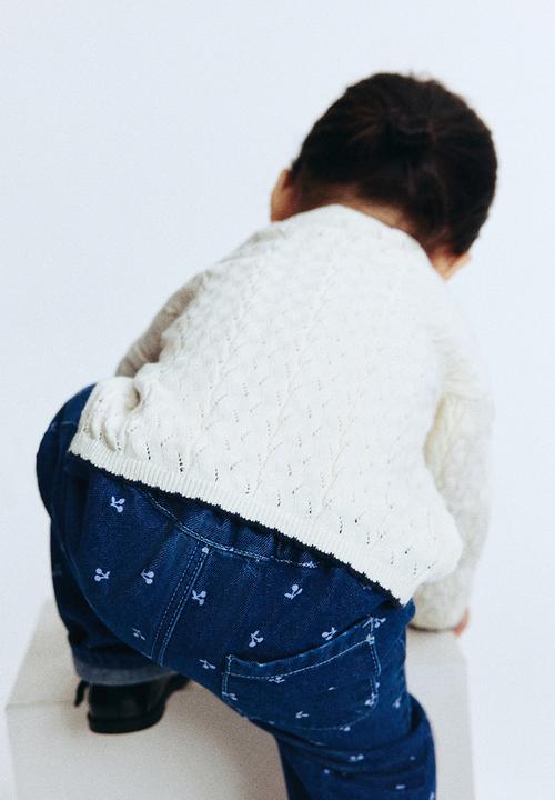 H&M - Cotton trousers - dark denim blue/cherries