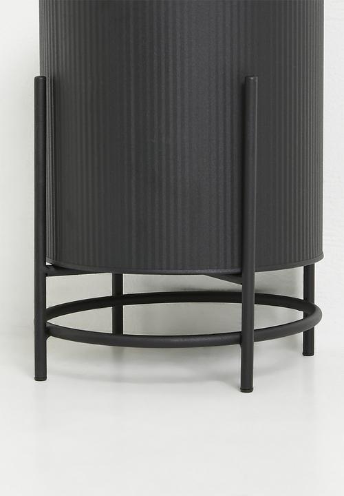 H&S - Sup metal planter set of 2 - Black