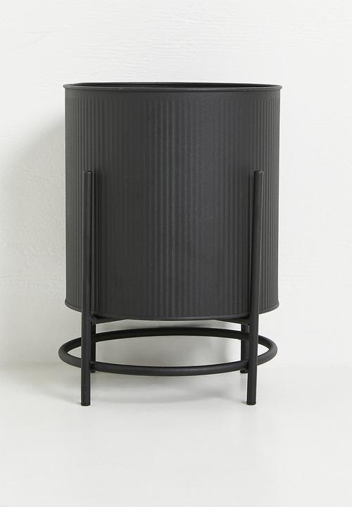 H&S - Sup metal planter set of 2 - Black