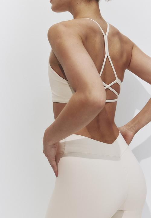 H&M - Sculptmove? medium support sports bra - ivory