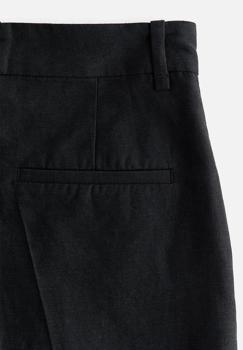 H&M - Tailored linen-blend shorts - black