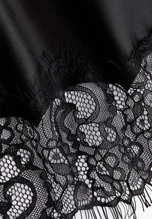 H&M - Lace-trimmed triangle scarf - black
