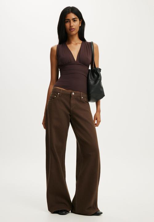 Cotton On - Hold Me Gathered V Tank - Dark Oak