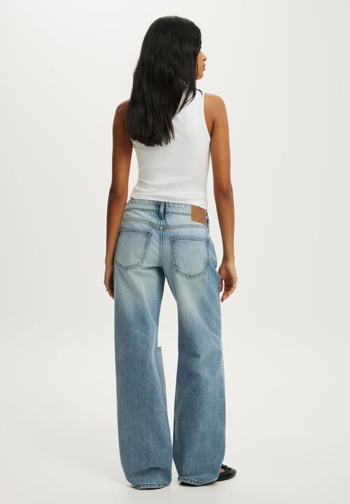 Cotton On - Low Rise Straight Jean - Saltstone Blue Ripped