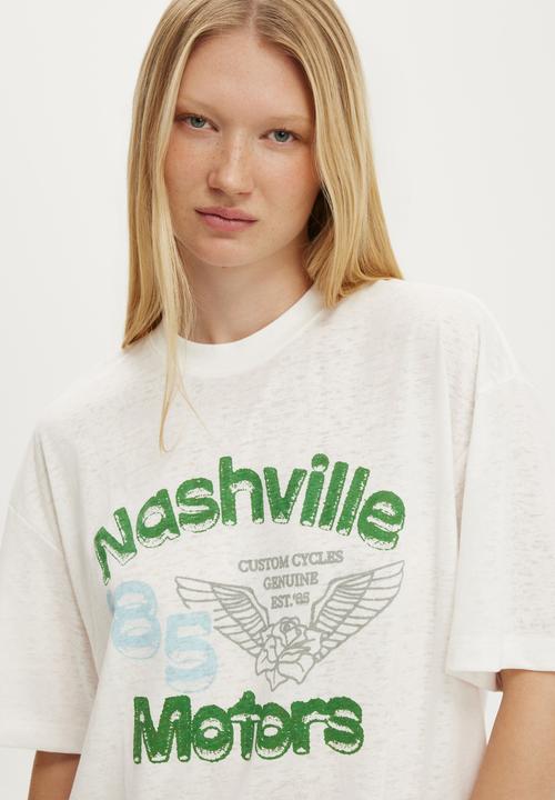 Cotton On - The Boxy Graphic Tee - Nashville Motors/Vintage White