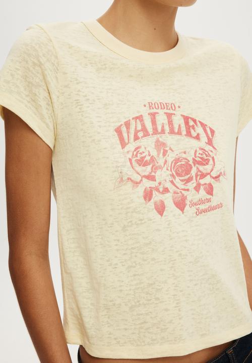Cotton On - The Original Graphic Tee - Rodeo Valley/Whipped Butter