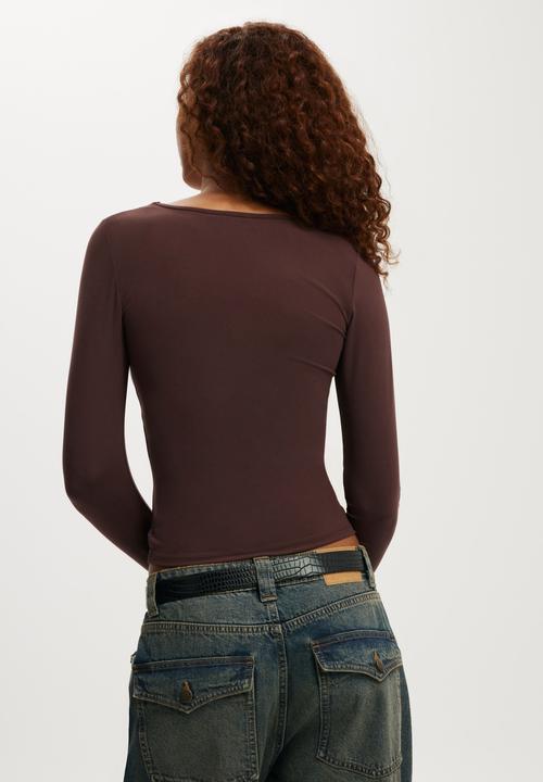 Cotton On - Hold Me Long Sleeve - Dark Oak