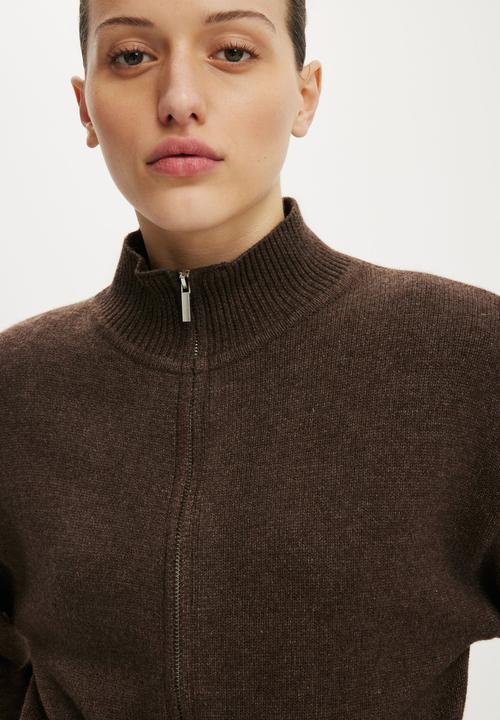 Cotton On - Lotus Cinched Zip Knit - Dark Oak