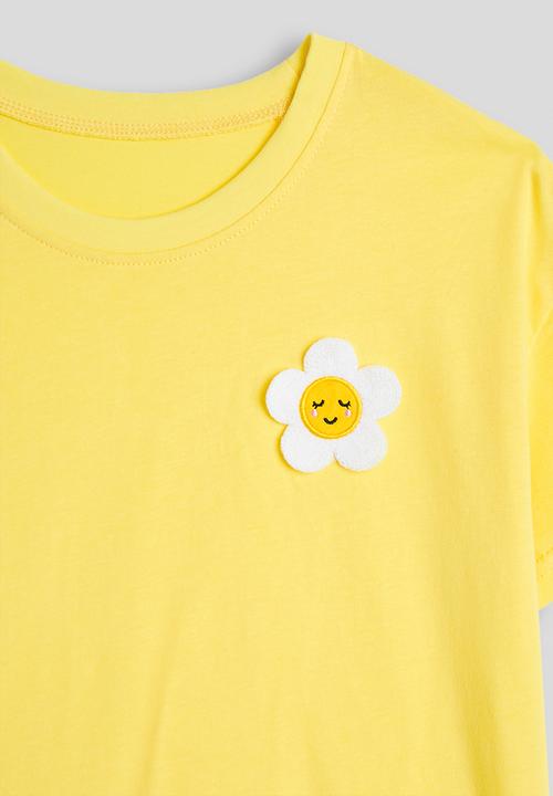 Pop Candy - Cartoon daisy applique tee with aop shorts - yellow