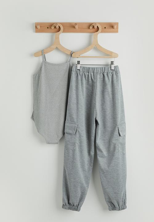 Pop Candy - Camisole bodysuit with cargo-style joggers - grey