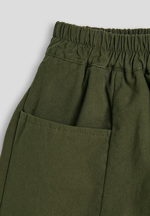 Pop Candy - Stylised front pocket shorts - dark olive