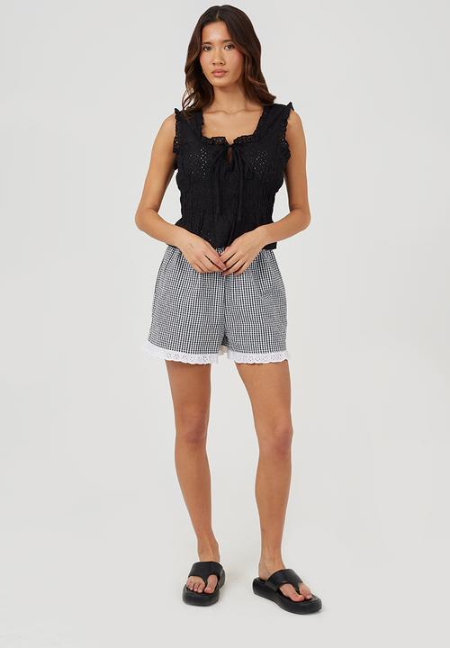 Brave Soul - Ladies Sleeveless Broiderie Top - Black