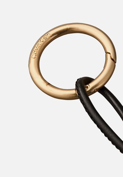 Calvin Klein - Knotted script hw bag charm - black