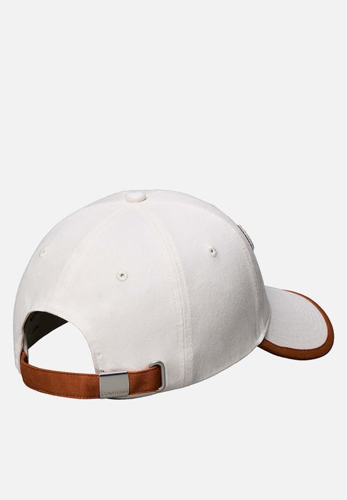 Calvin Klein - Fun, young, colorful cap - white alyssum