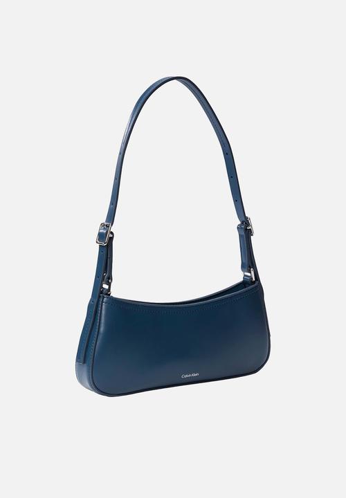 Calvin Klein - Ck small shoulder bag - key largo
