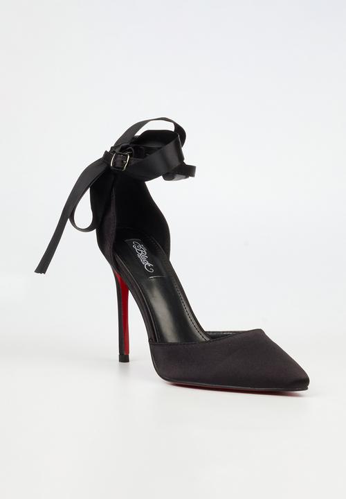 Miss Black - Lola 69 closed toe ankle strap - black