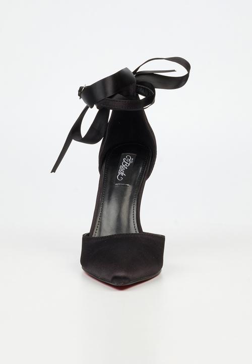 Miss Black - Lola 69 closed toe ankle strap - black