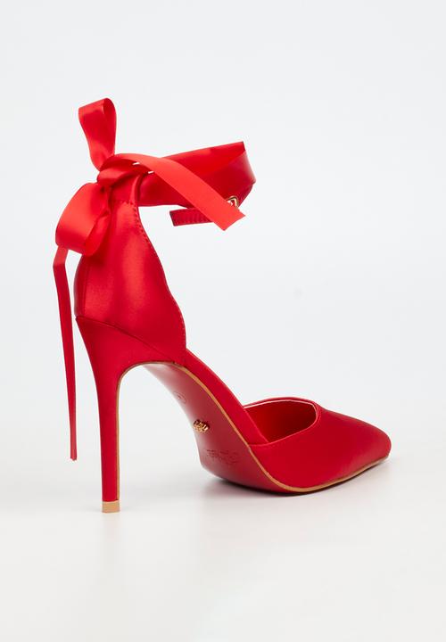 Miss Black - Lola 69 closed toe ankle strap - red