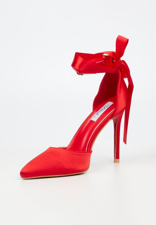 Miss Black - Lola 69 closed toe ankle strap - red