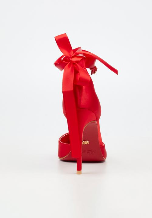 Miss Black - Lola 69 closed toe ankle strap - red