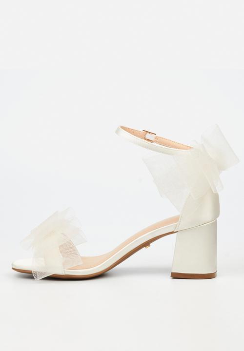 Miss Black - Bardot 5 open toe ankle strap - white