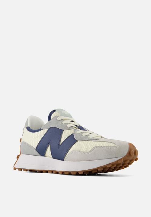 New Balance  - 327