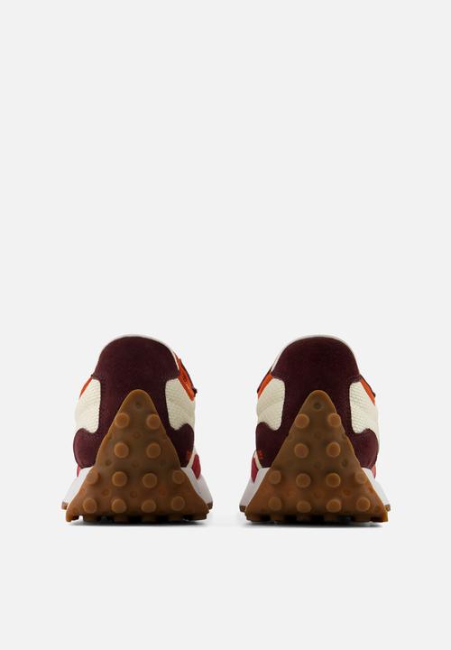 New Balance  - 327