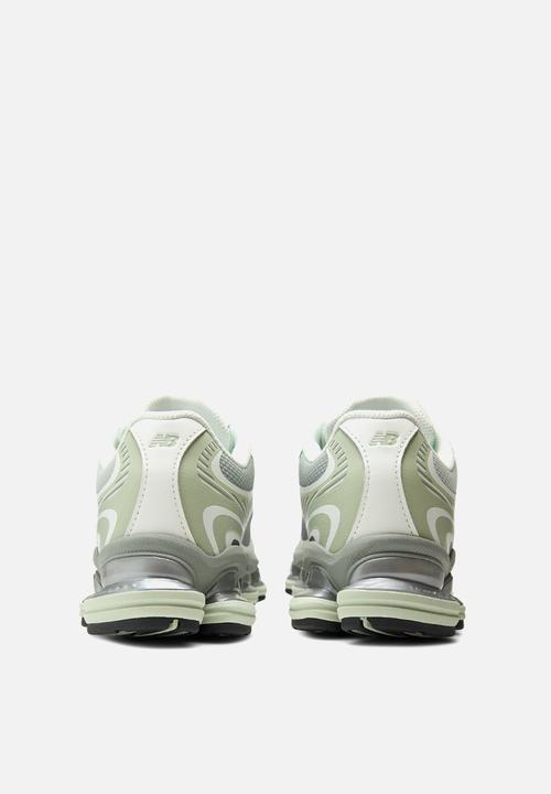 New Balance  - ABZORB 2000