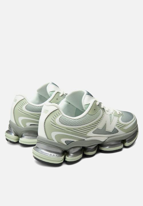 New Balance  - ABZORB 2000