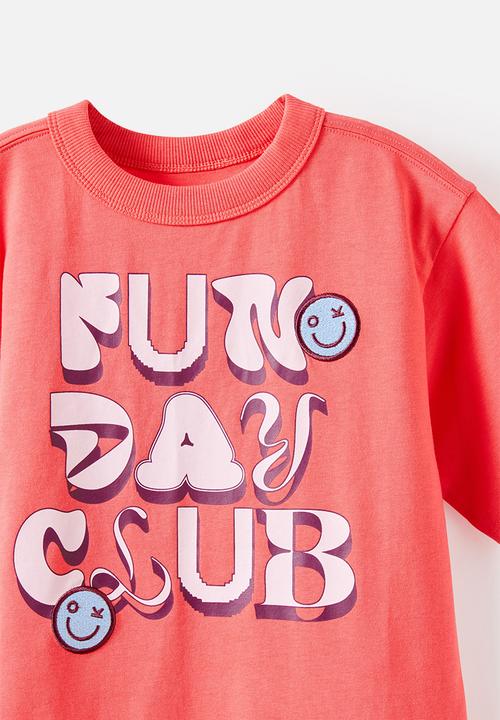 Cotton On - Poppy Oversize Graphic Print Tee - Coral Red/Funday Club