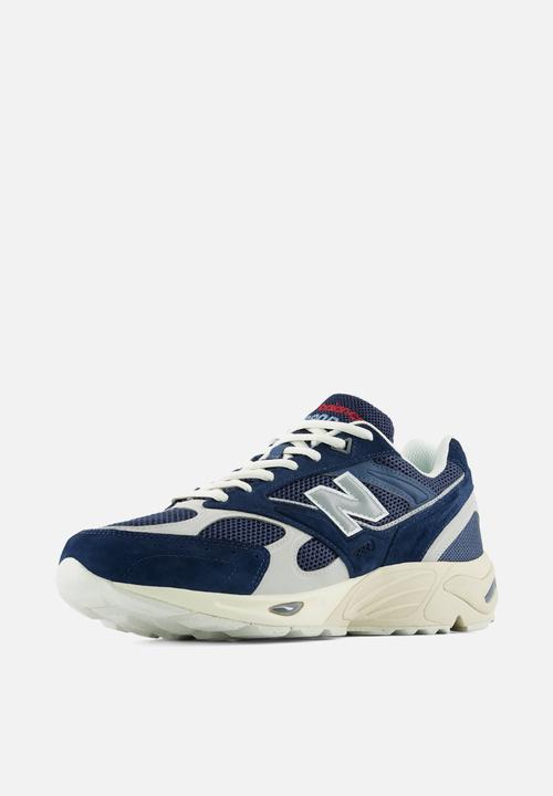 New Balance  - 880R