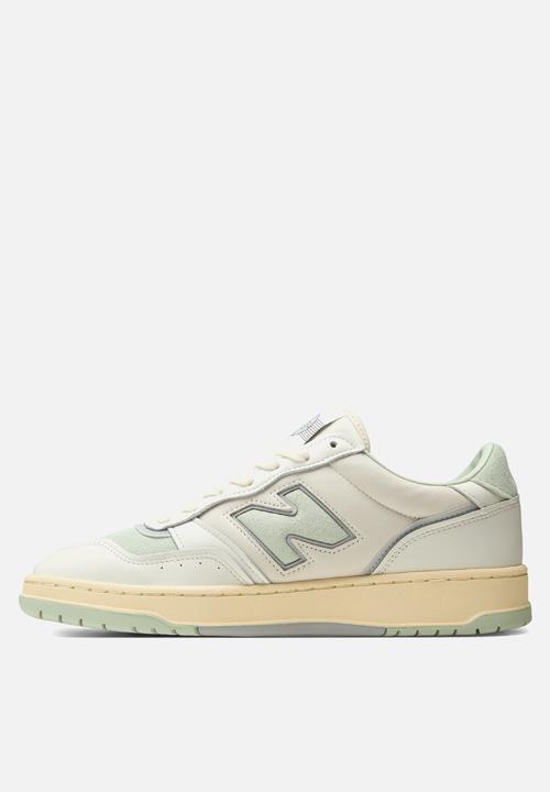 New Balance  - 950