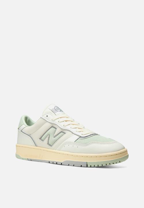 New Balance  - 950