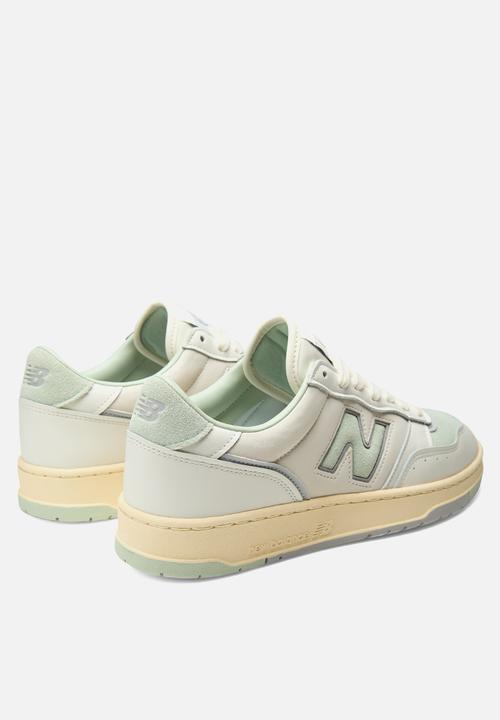 New Balance  - 950