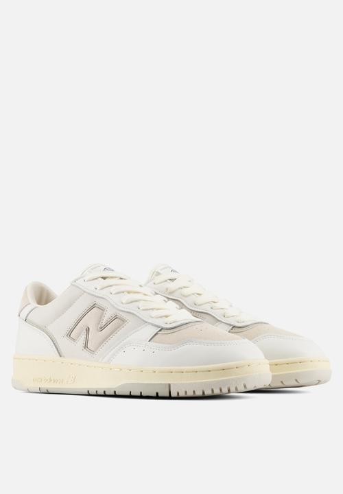 New Balance  - 950
