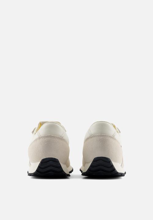 New Balance  - 471