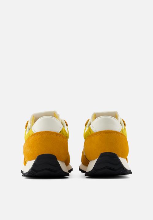 New Balance  - 471