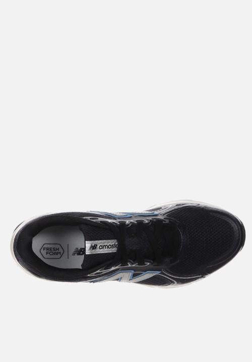New Balance  - Fresh Foam Amaste