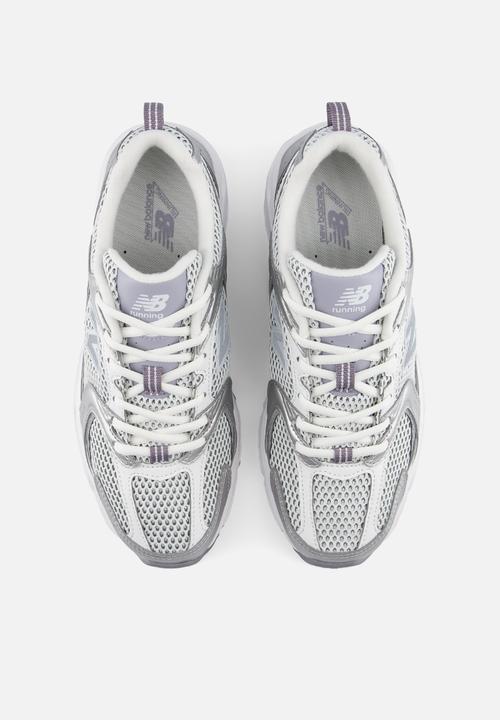 New Balance  - 530