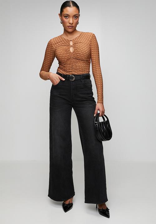Steve Madden - Ladies pamela top with gathers & gold trim - brown