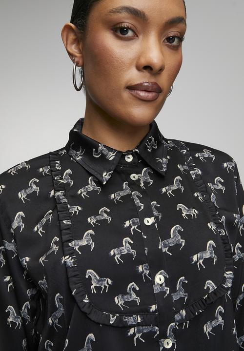 Me&B - Printed Shirt in Horse Novelty - Black