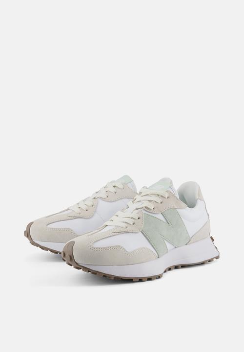 New Balance  - 327