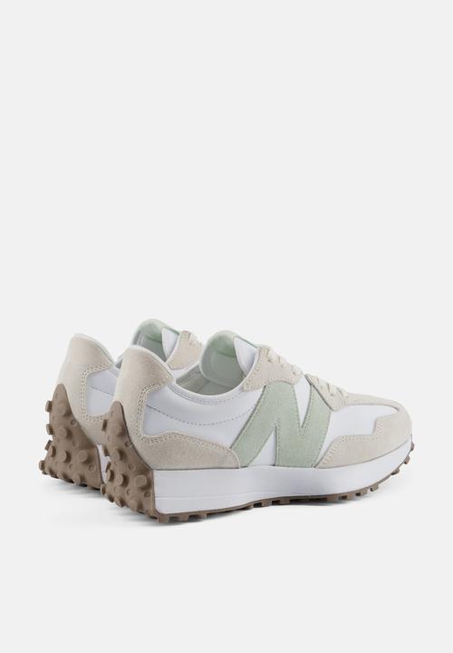New Balance  - 327