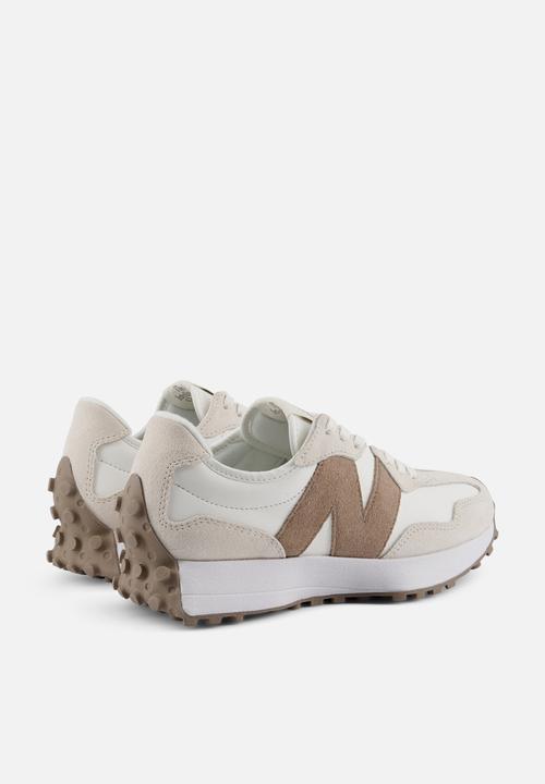 New Balance  - 327