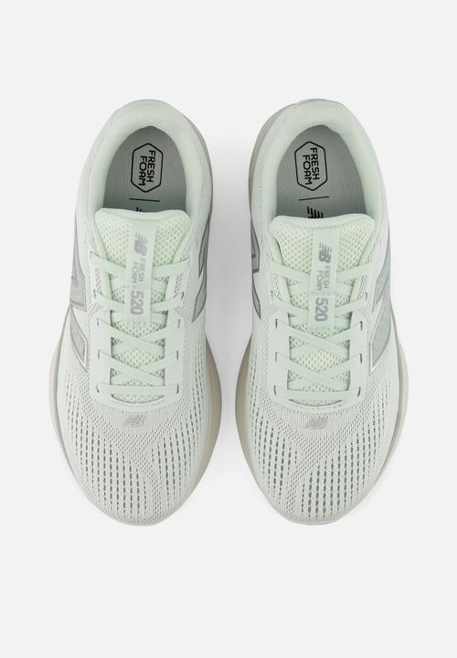 New Balance  - Fresh Foam 520 v9