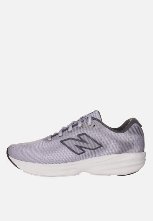 New Balance  - 411v4
