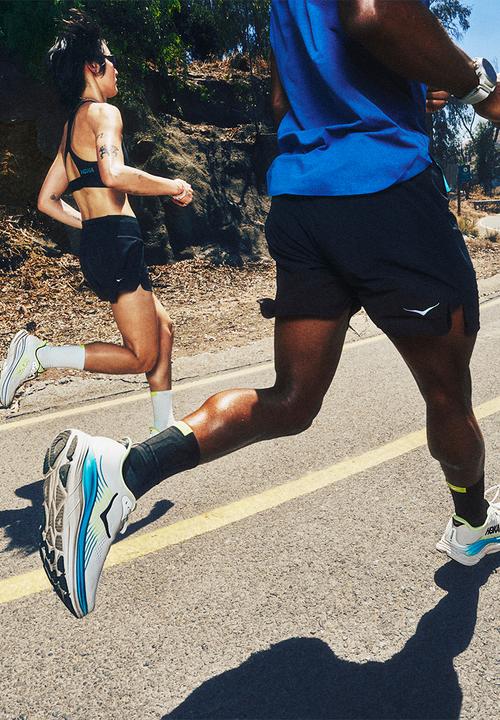 HOKA - Clifton 11 Wide