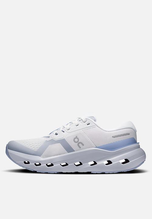 ON Running - Cloudrunner 3